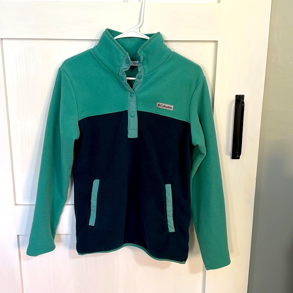 Small Columbia half snap fleece pullover.